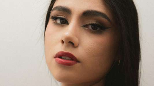 Harry Styles Tour Eyeliner: 12-Hour Guide